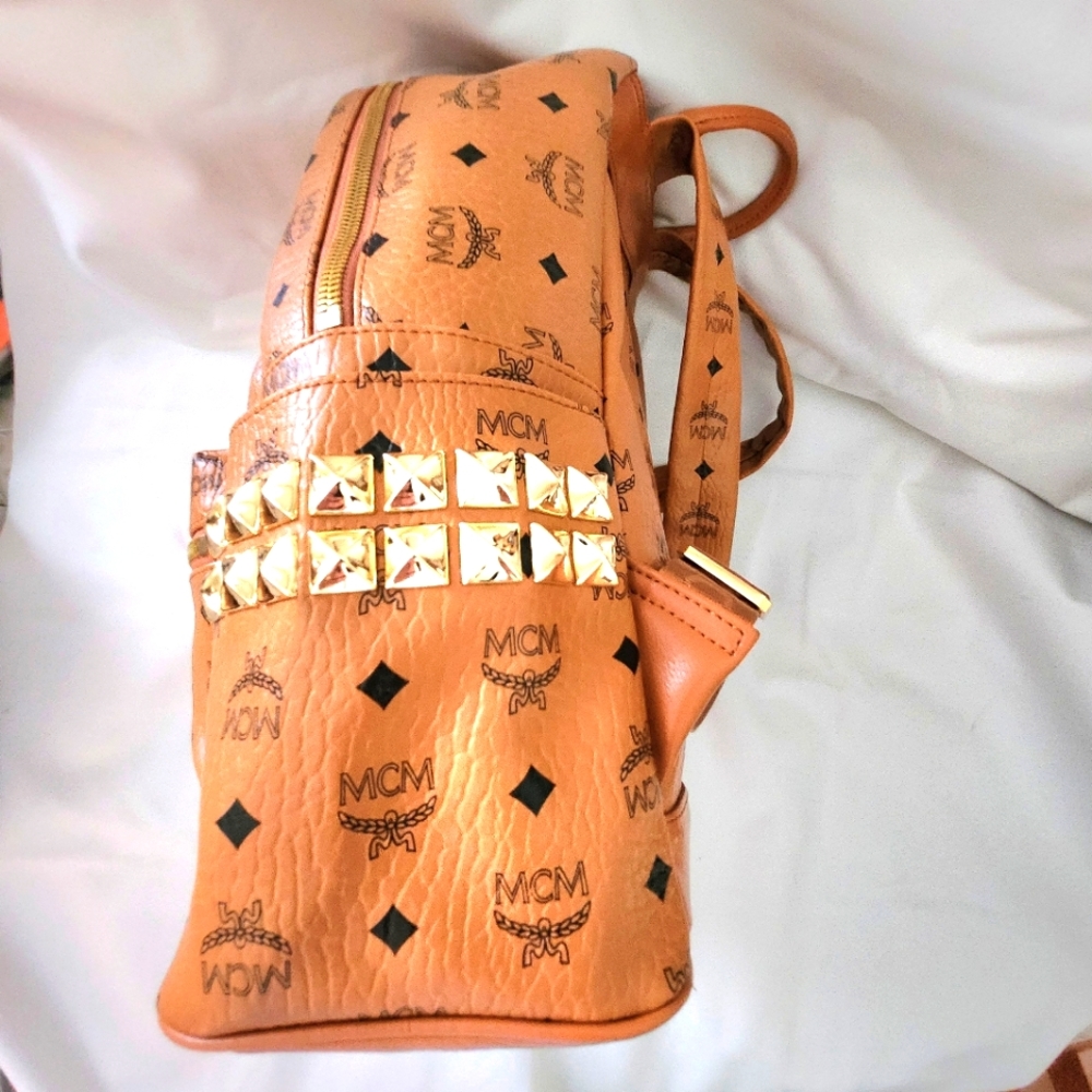 MCM Stark Backpack - Picture 2 of 14